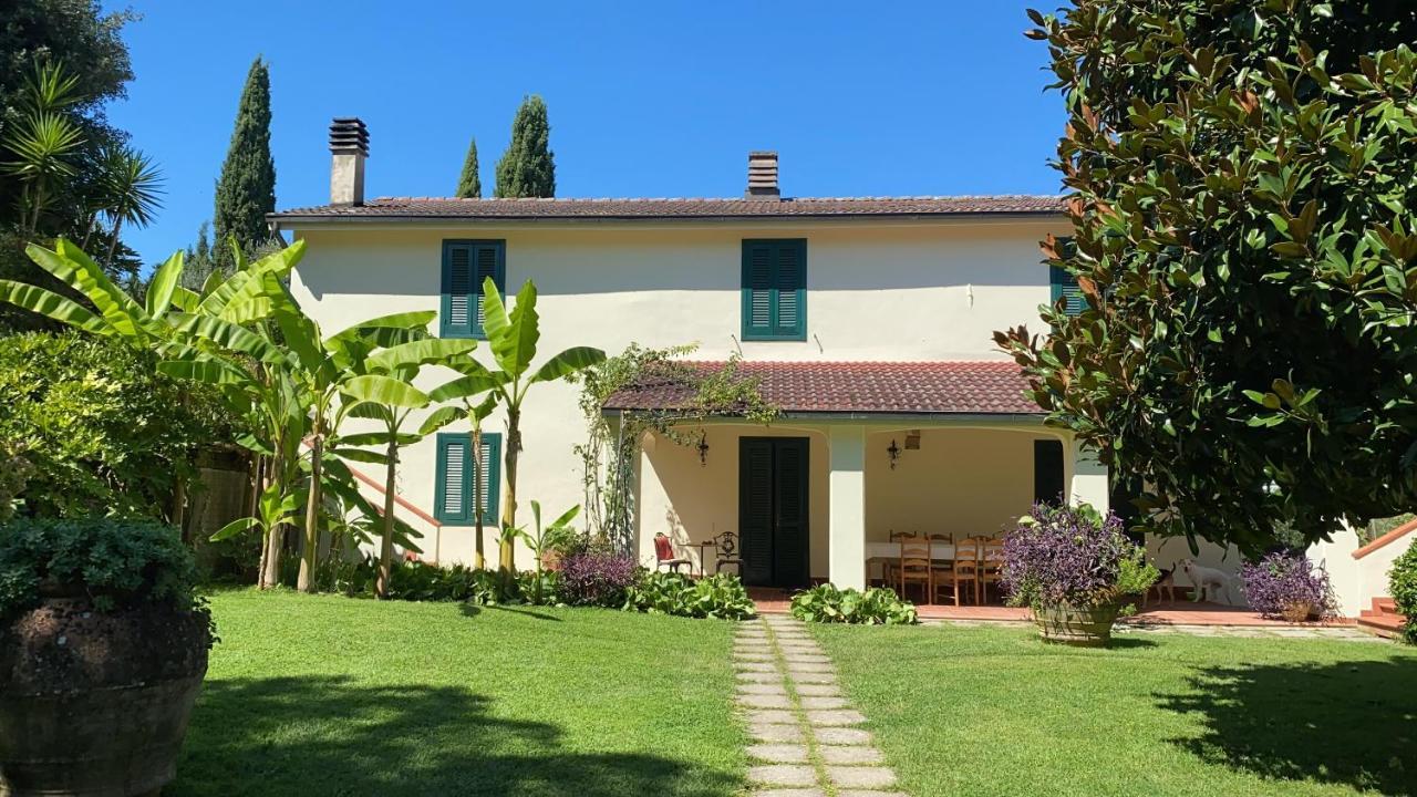 Casa Del Pino Bed & Breakfast Borgo a Buggiano Exterior photo